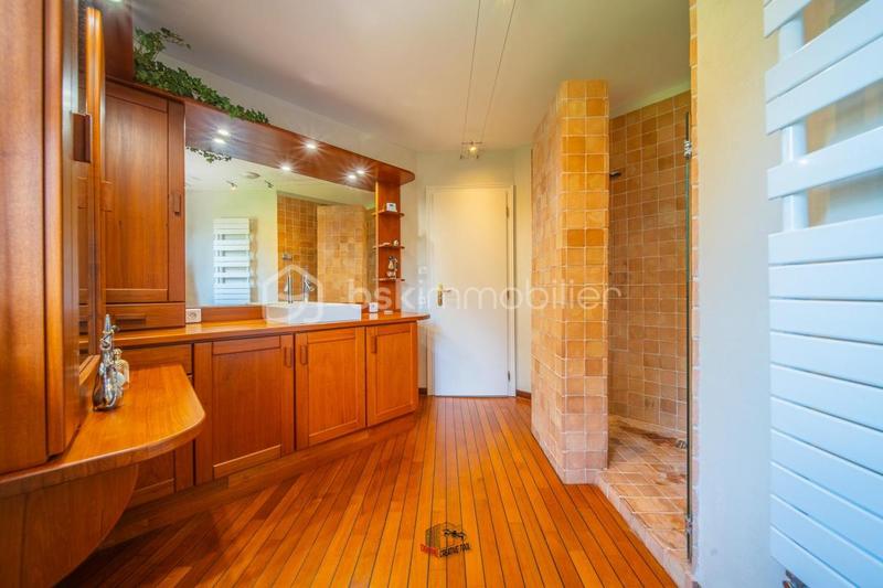 Maison d'architecte - 290 m² - 8 pièces