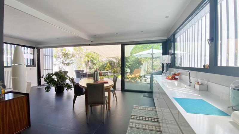 Maison - 160 m² - 5 pièces