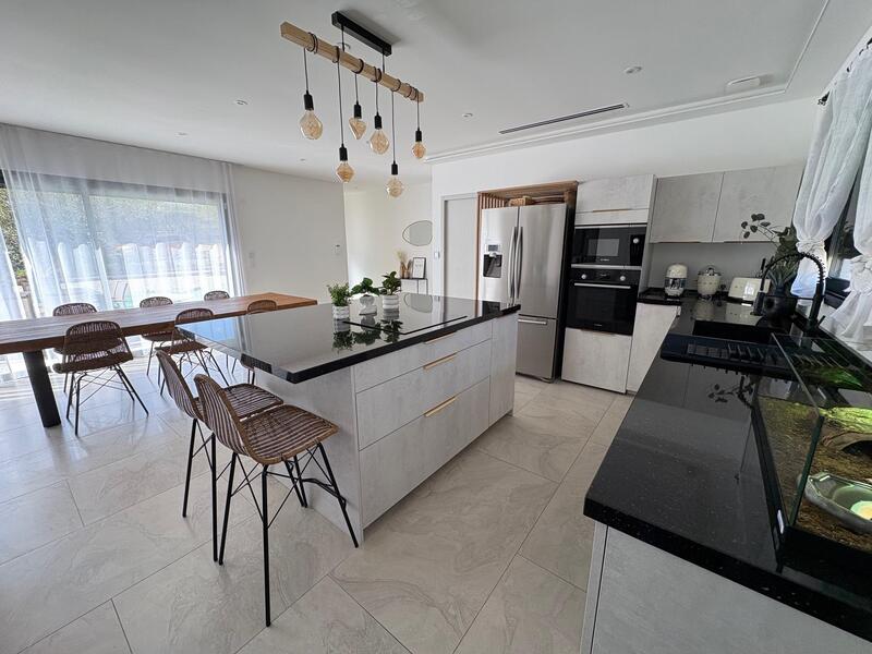 Maison - 146 m² - 4 pièces