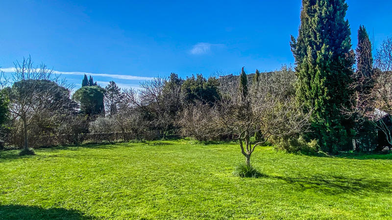 Mas - 185 m² - 7 pièces