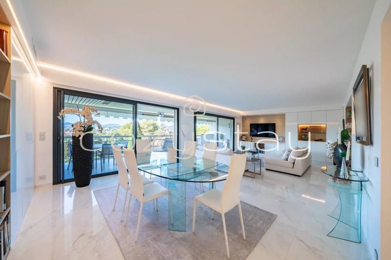 Appartement - 121 m² - 4 pièces