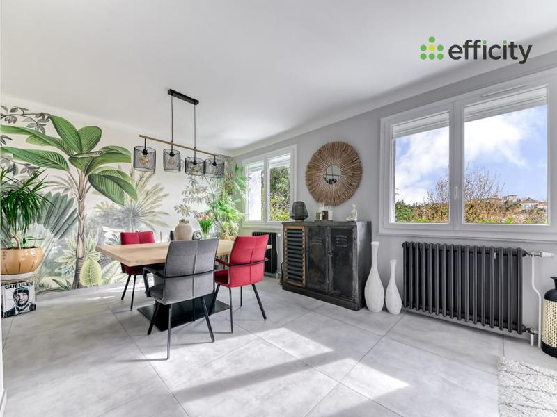 Pavillon - 238 m² - 11 pièces