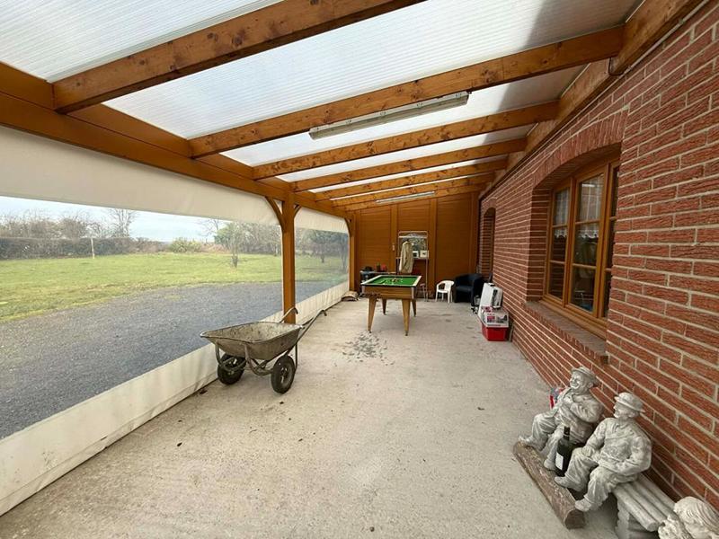 Maison - 270 m² - 10 pièces