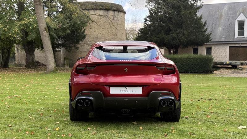 Ferrari Purosangue V12 6,5 725ch