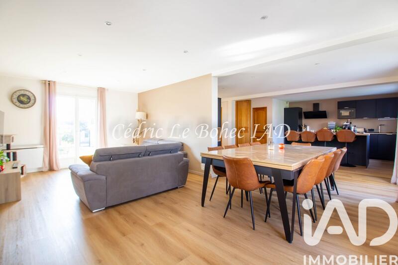 Maison - 128 m² - 7 pièces