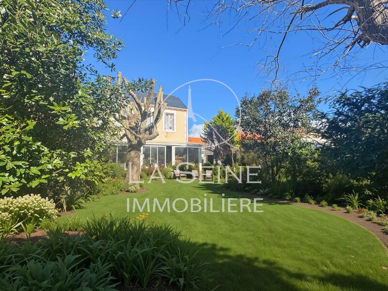 Maison - 137 m² - 6 pièces