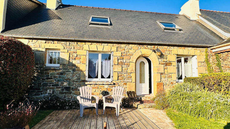 Maison - 240 m² - 14 pièces