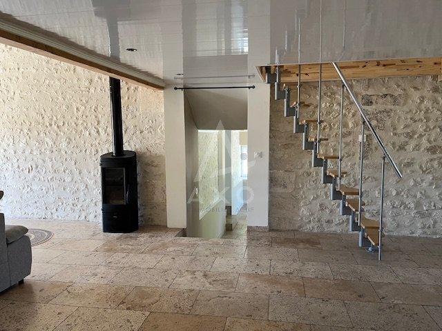 Maison - 220 m² - 6 pièces