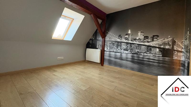 Maison - 180 m² - 7 pièces