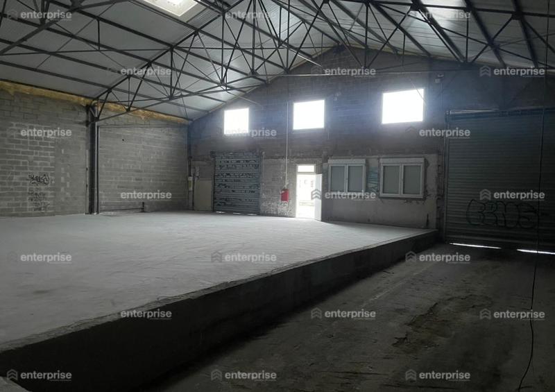 Local d'activité / Entrepôt - 550 m²