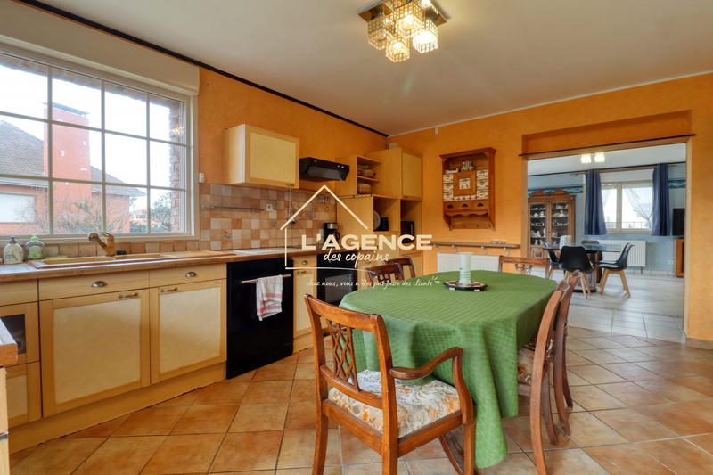 Maison - 186 m² - 6 pièces