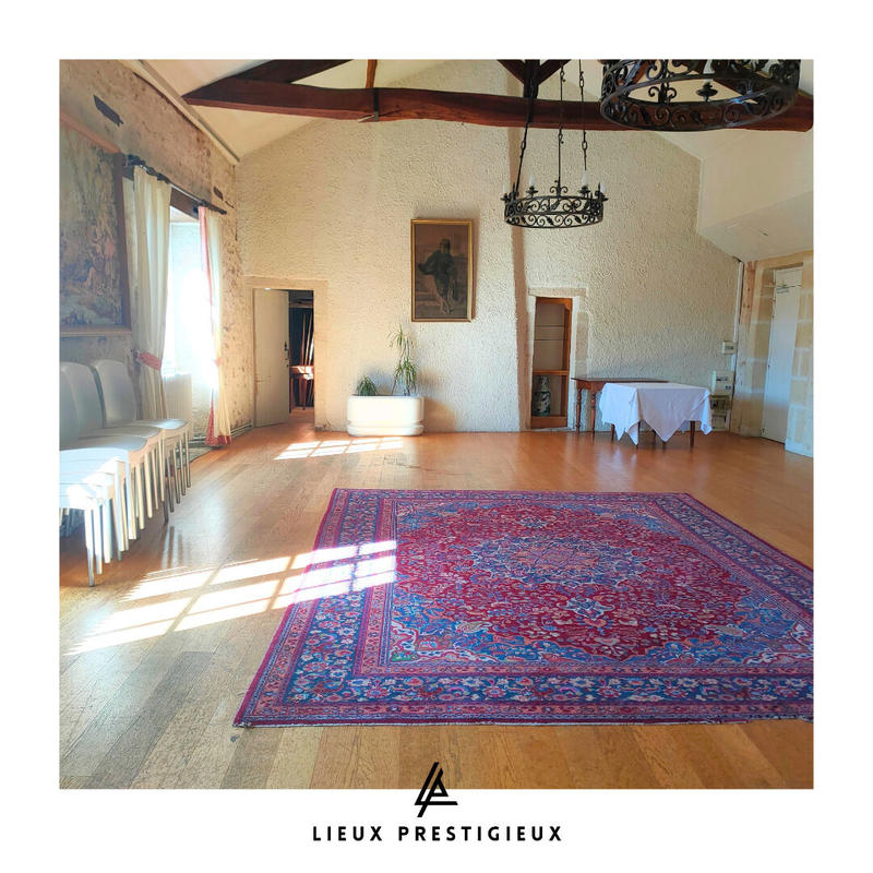 Demeure - 1 500 m² - 55 pièces