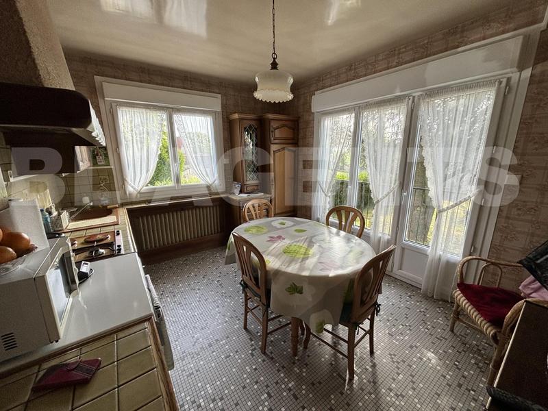 Maison traditionnelle - 110 m² - 5 pièces