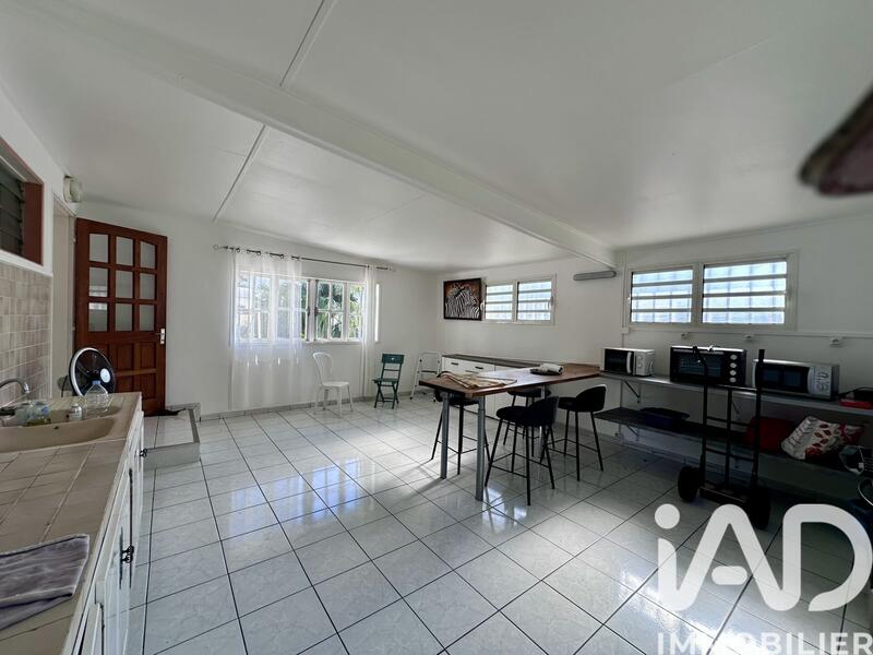 Maison - 170 m² - 5 pièces