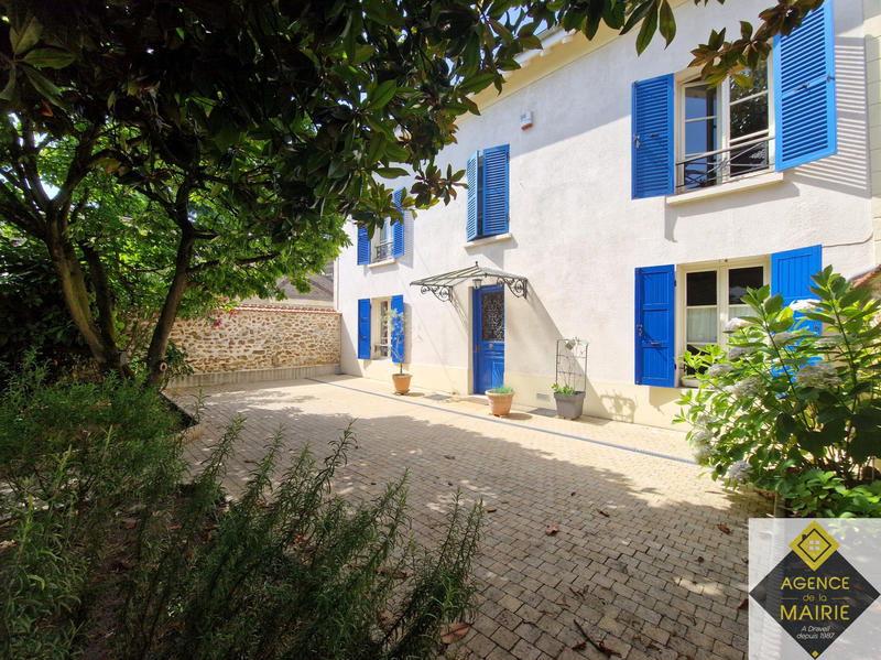 Maison - 148 m² - 8 pièces