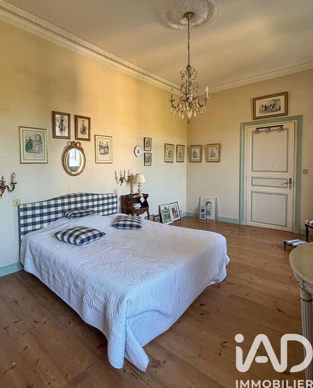 Maison de ville - 193 m² - 7 pièces