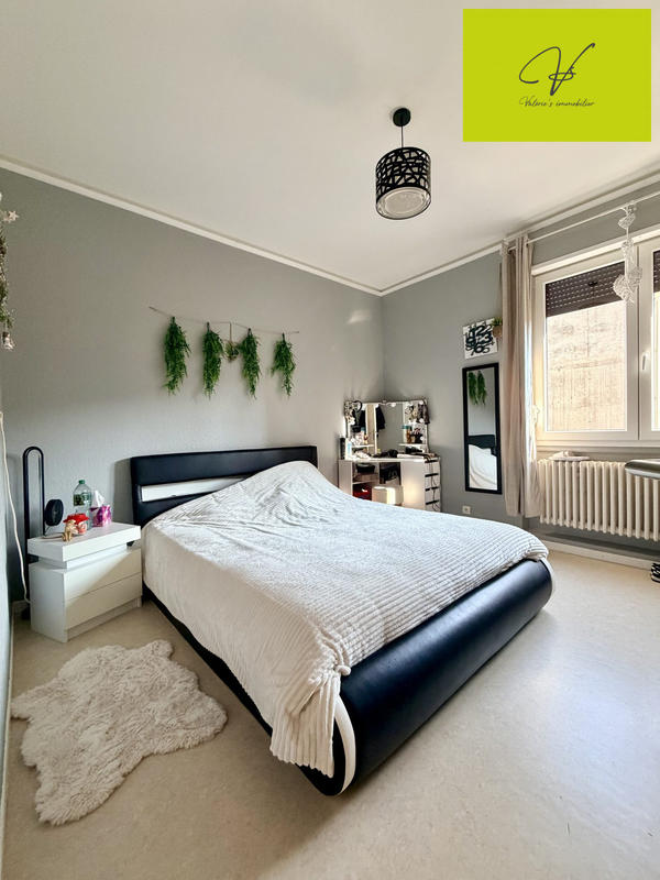 Immeuble - 1 700 m²