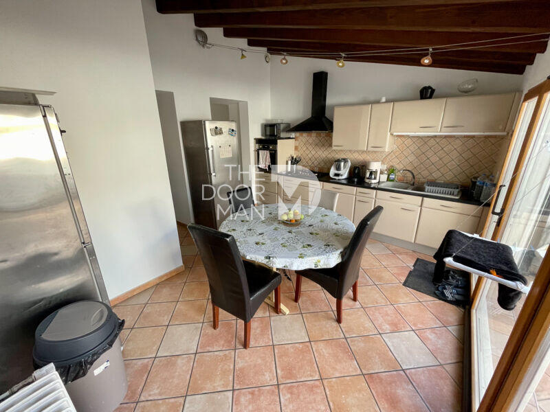 Immeuble - 176 m² - 12 pièces