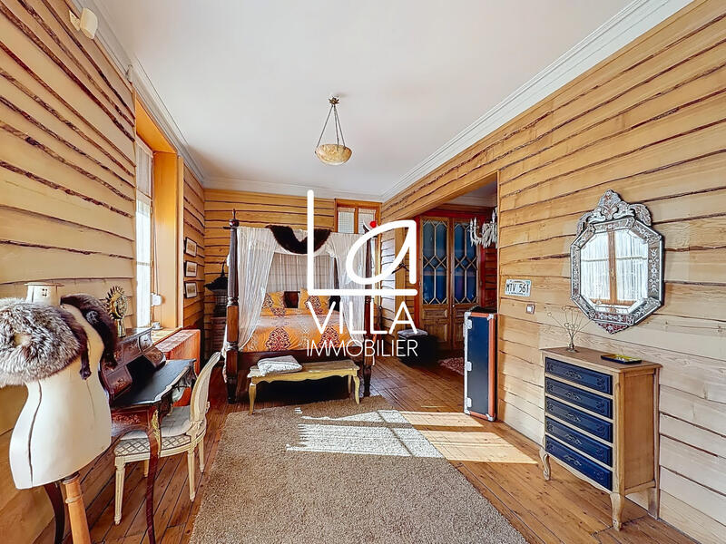 Villa - 322 m² - 10 pièces