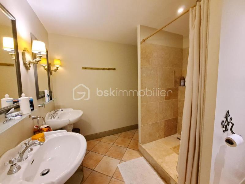 Château - 520 m² - 18 pièces