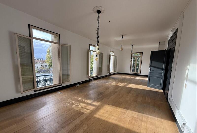 Maison - 513 m² - 1 pièce