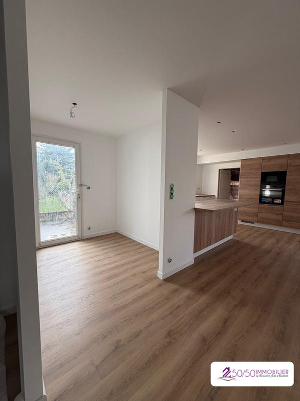 Maison - 110 m² - 4 pièces