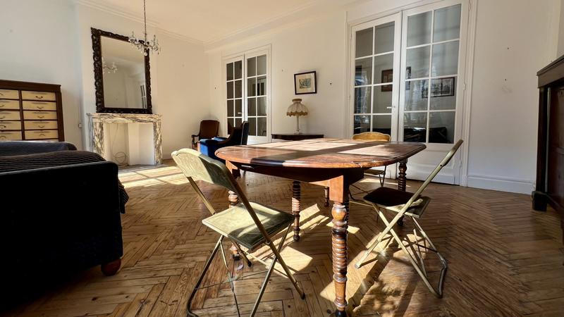 Appartement - 86 m² - 2 pièces