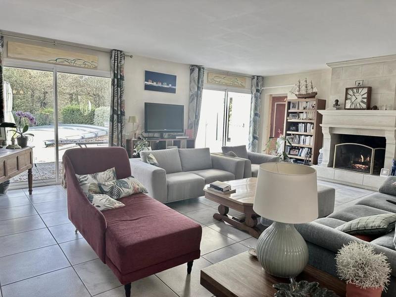 Maison - 194 m² - 7 pièces