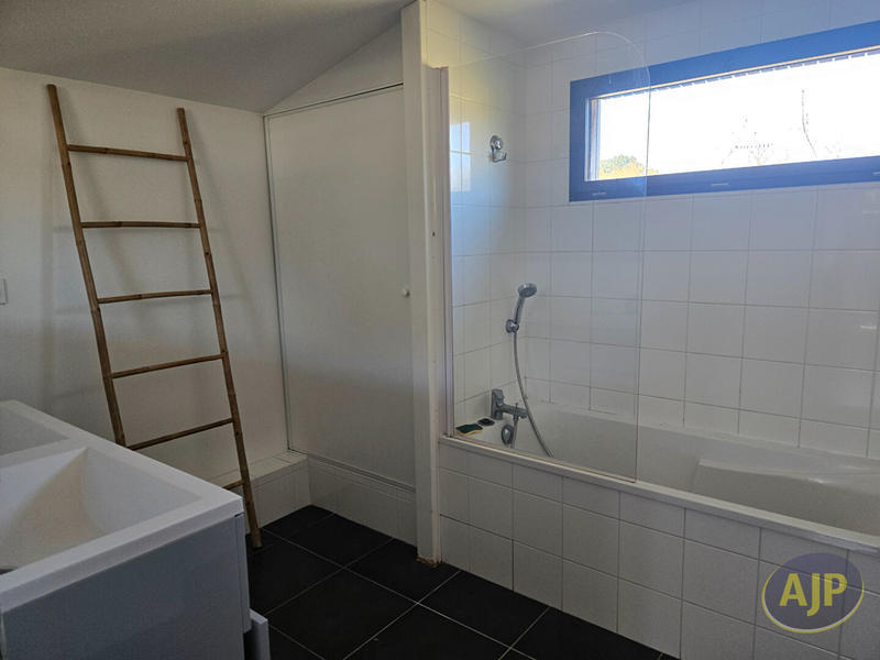 Maison - 103 m² - 5 pièces