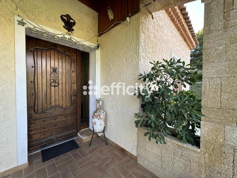 Maison - 220 m² - 7 pièces