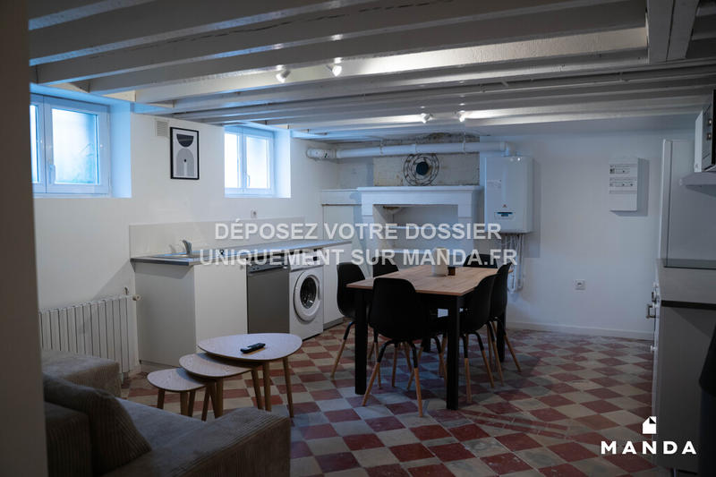 Chambre - 9 m² - 5 pièces