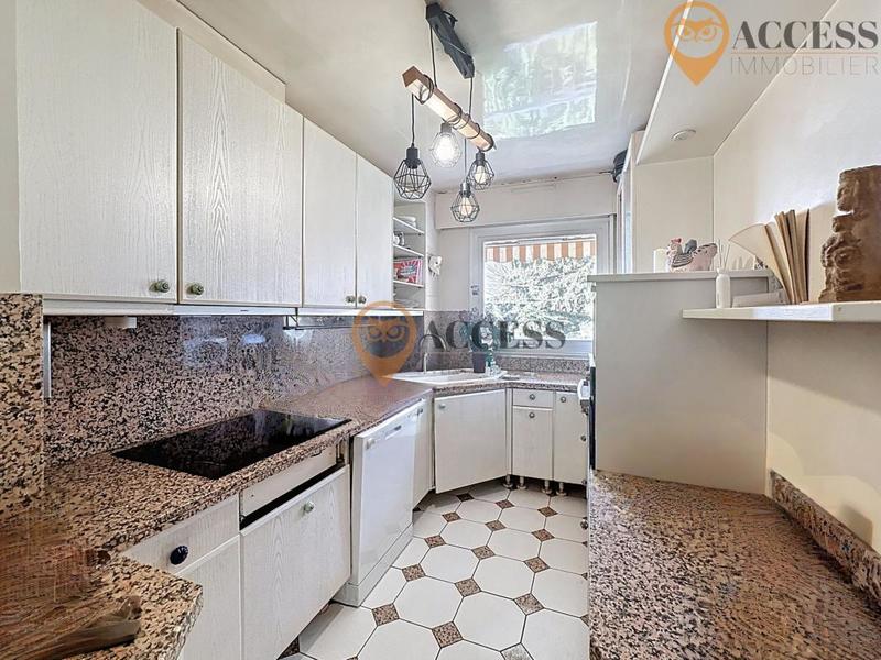 Appartement - 99 m² - 5 pièces