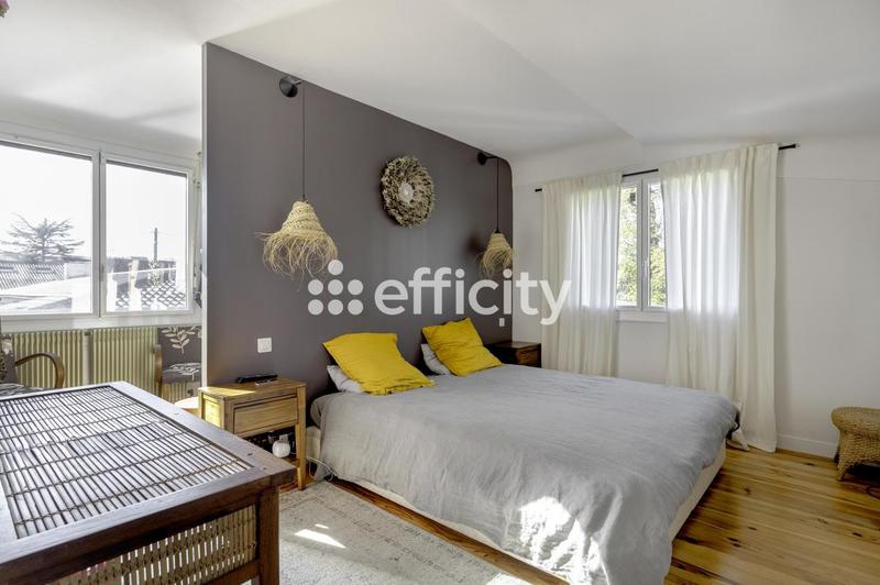 Villa - 223 m² - 7 pièces