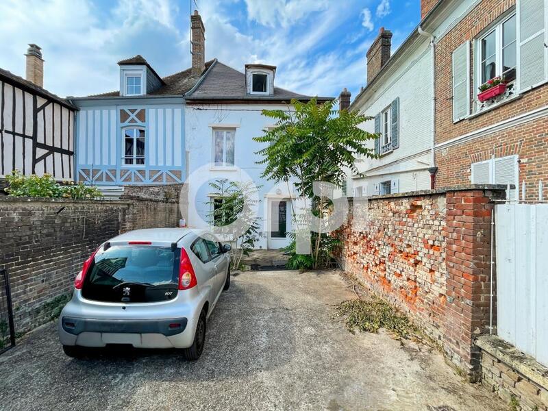 Immeuble - 130 m² - 7 pièces