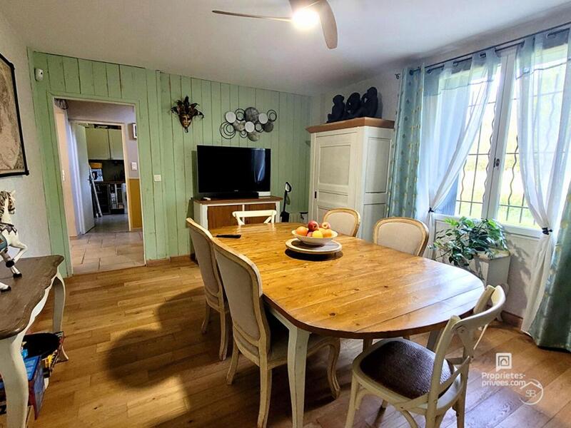 Mas - 211 m² - 9 pièces