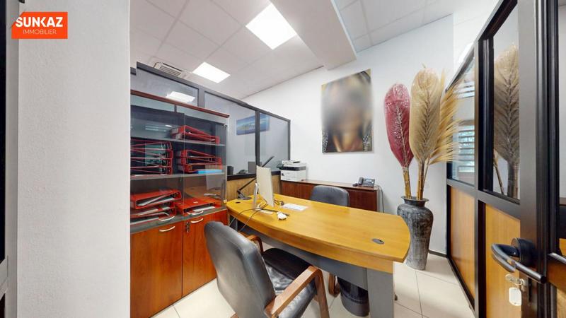 Local commercial - 220 m²