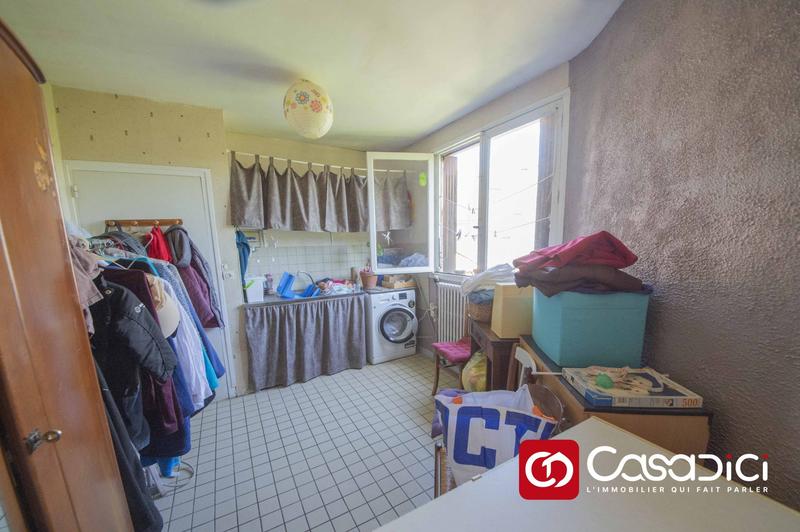 Maison - 188 m² - 9 pièces