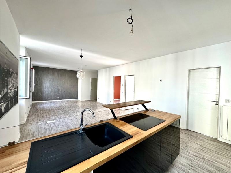 Appartement - 96 m² - 4 pièces