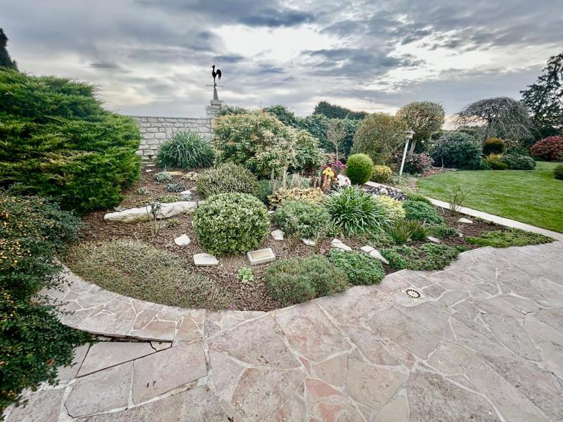 Maison - 292 m² - 5 pièces