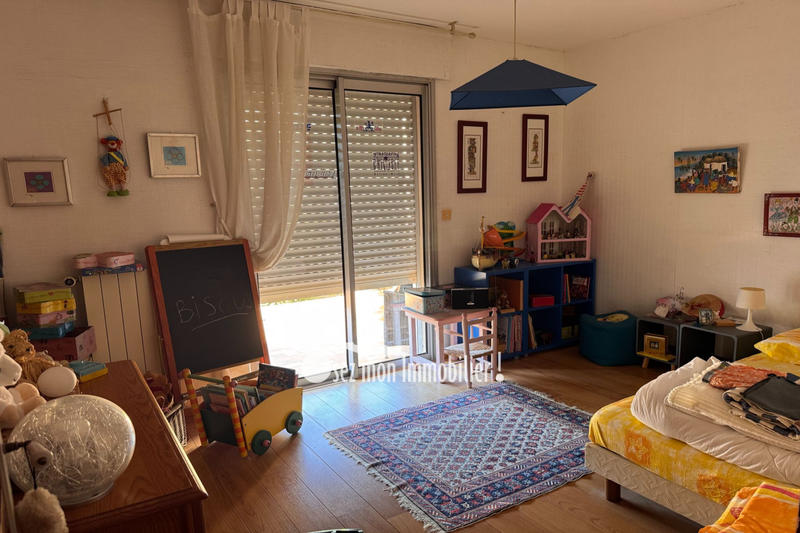 Villa - 270 m² - 7 pièces