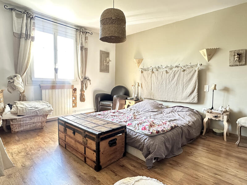 Maison - 195 m² - 7 pièces