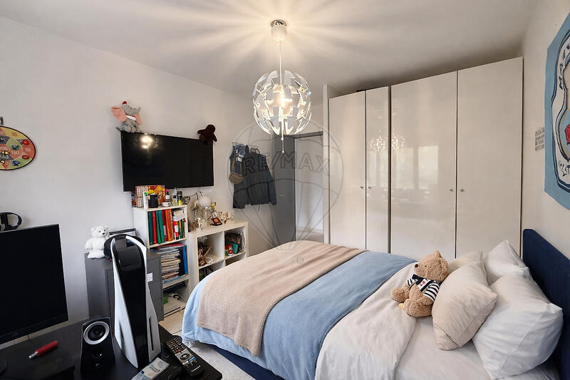 Appartement - 80 m² - 4 pièces