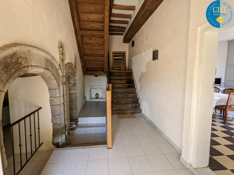 Maison - 228 m² - 12 pièces