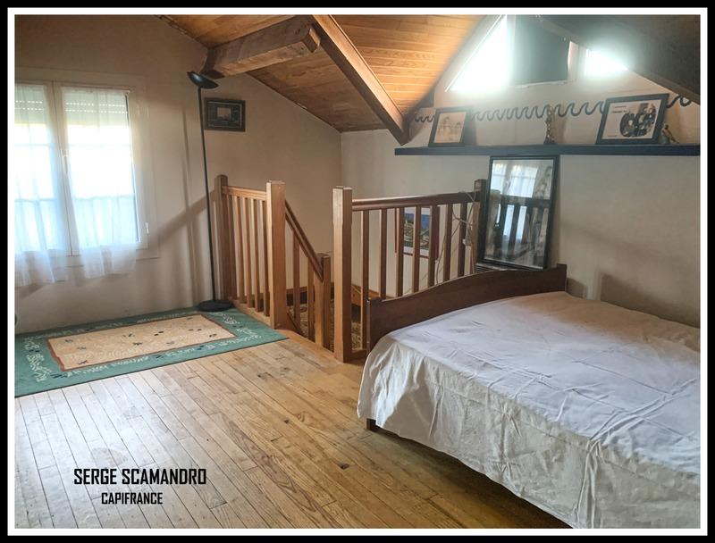 Maison - 216 m² - 7 pièces