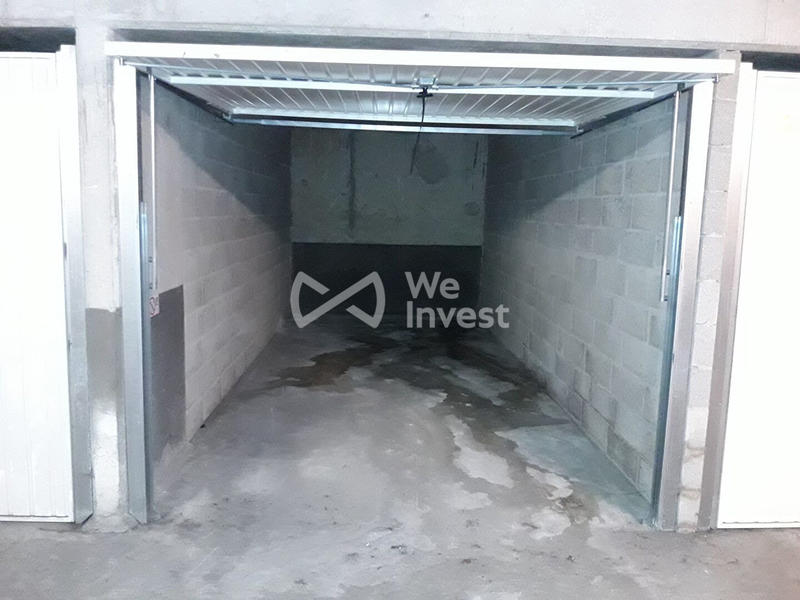 Parking / Garage - 12 m²