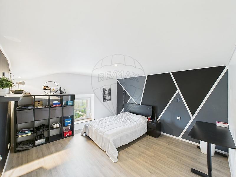 Maison - 284 m² - 9 pièces