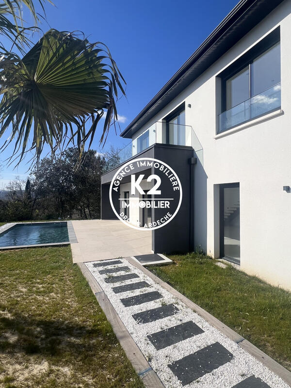 Villa - 130 m² - 5 pièces