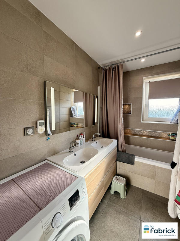 Appartement - 86 m² - 4 pièces