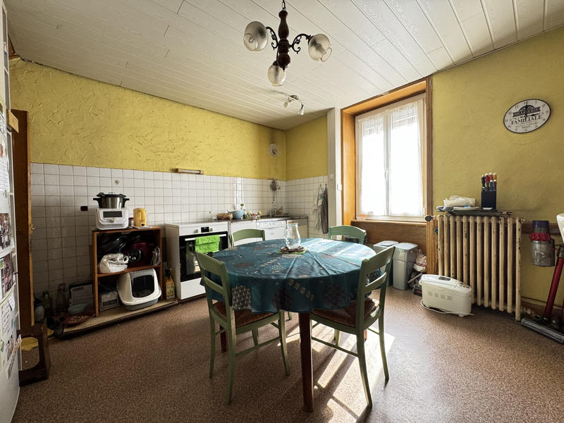 Maison - 102 m² - 5 pièces