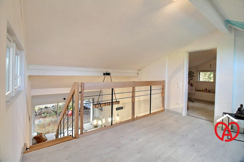 Maison - 80 m² - 5 pièces